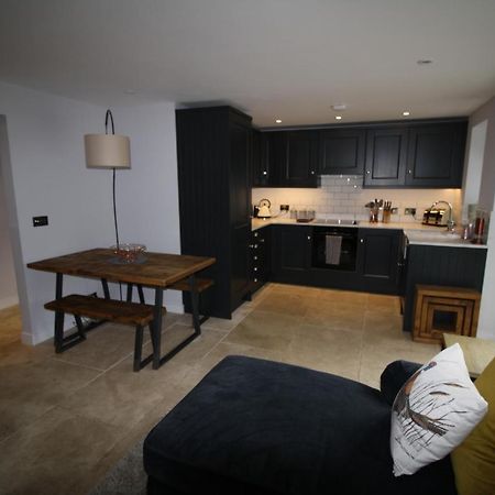 Ryefield Cottage - Luxurious Self-Catered Holiday Cottage With A Log Burner ชิชิสเตอร์ ภายนอก รูปภาพ